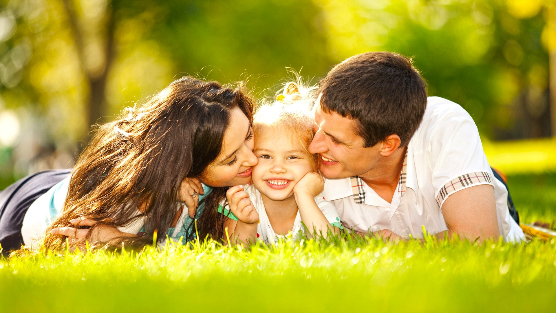 Danh ngôn về gia đình hạnh phúc sẽ khơi gợi niềm tin và sự hy vọng vào tương lai của gia đình bạn. Những câu nói sẽ là động lực để các thành viên trong gia đình chúng ta cùng nhau xây dựng một hạnh phúc bền vững.